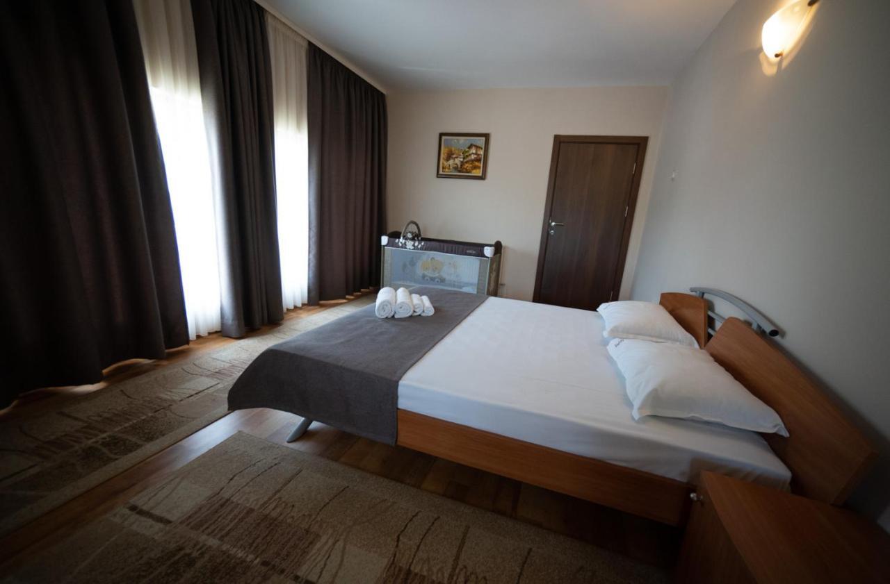 Hotel Velista Вонешта-Вода Экстерьер фото